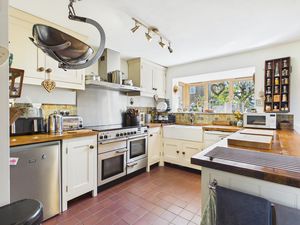Kitchen- click for photo gallery